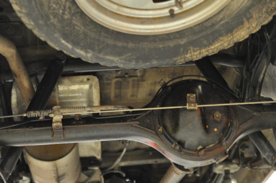 Детали экстерьера Toyota Land Cruiser 60 (FJ60) 1984 года  (NA) (фото 248 из 251)